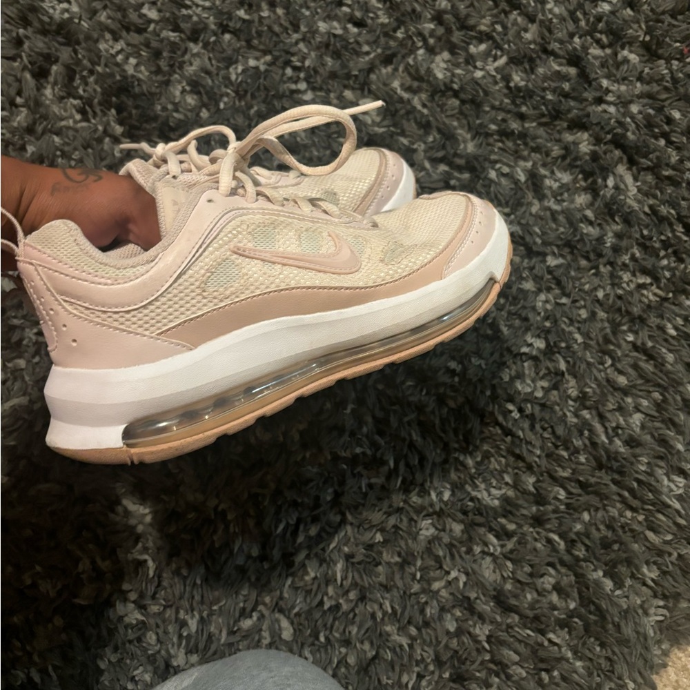 Nike air